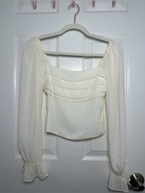 NWOT Abercrombie & Fitch White Puff Long Sleeve Pleated Top